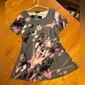 NWT- Lily by Firmiana tunic- ladies size M